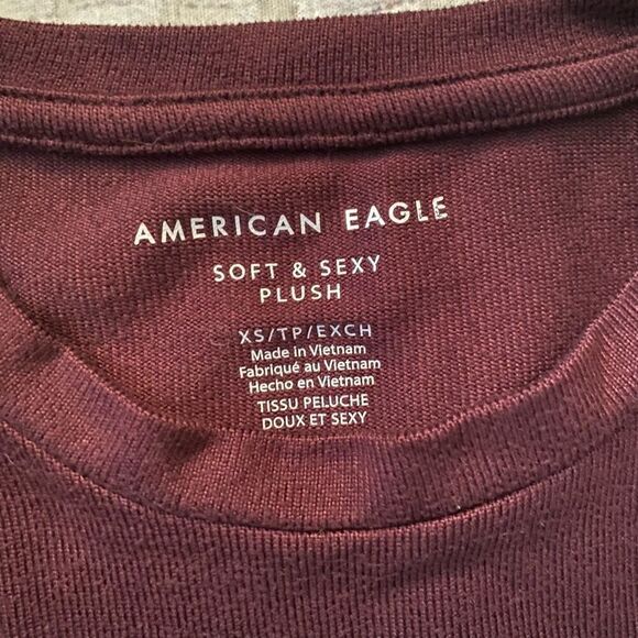 American Eagle women XS soft & plush Longsleeve Crewneck top burgundy - Picture 6 of 9